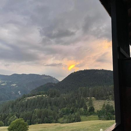 La Casa Di Grace Nella Valle Incantantata Carano  Exteriör bild