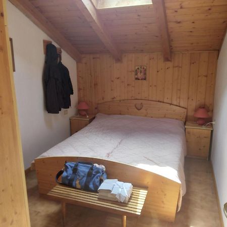 La Casa Di Grace Nella Valle Incantantata Carano  Exteriör bild