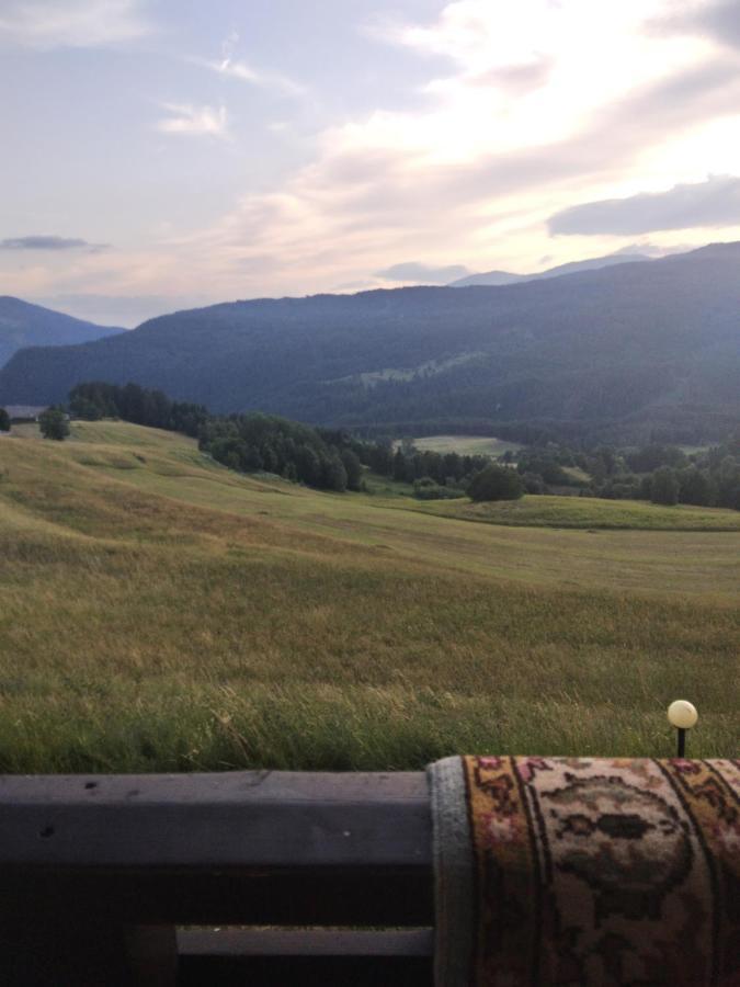 La Casa Di Grace Nella Valle Incantantata Carano  Exteriör bild